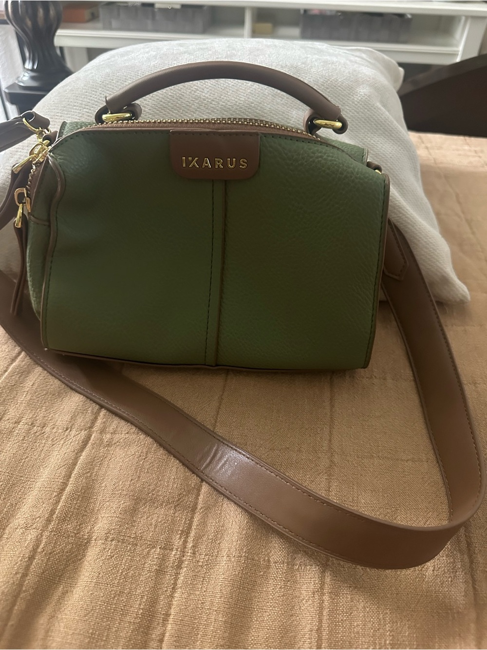 Woman crossbody handbag